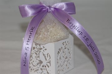 Lys lilla sløjfebånd - skrifttype på foto: 2. Bradley Hand ITC